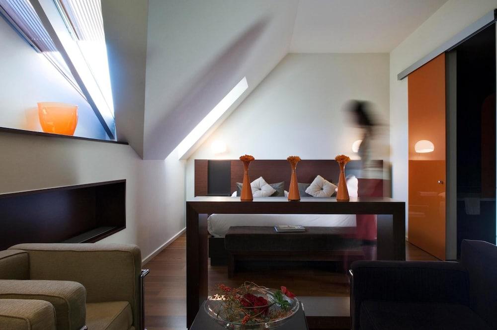 Hotel 987 Design